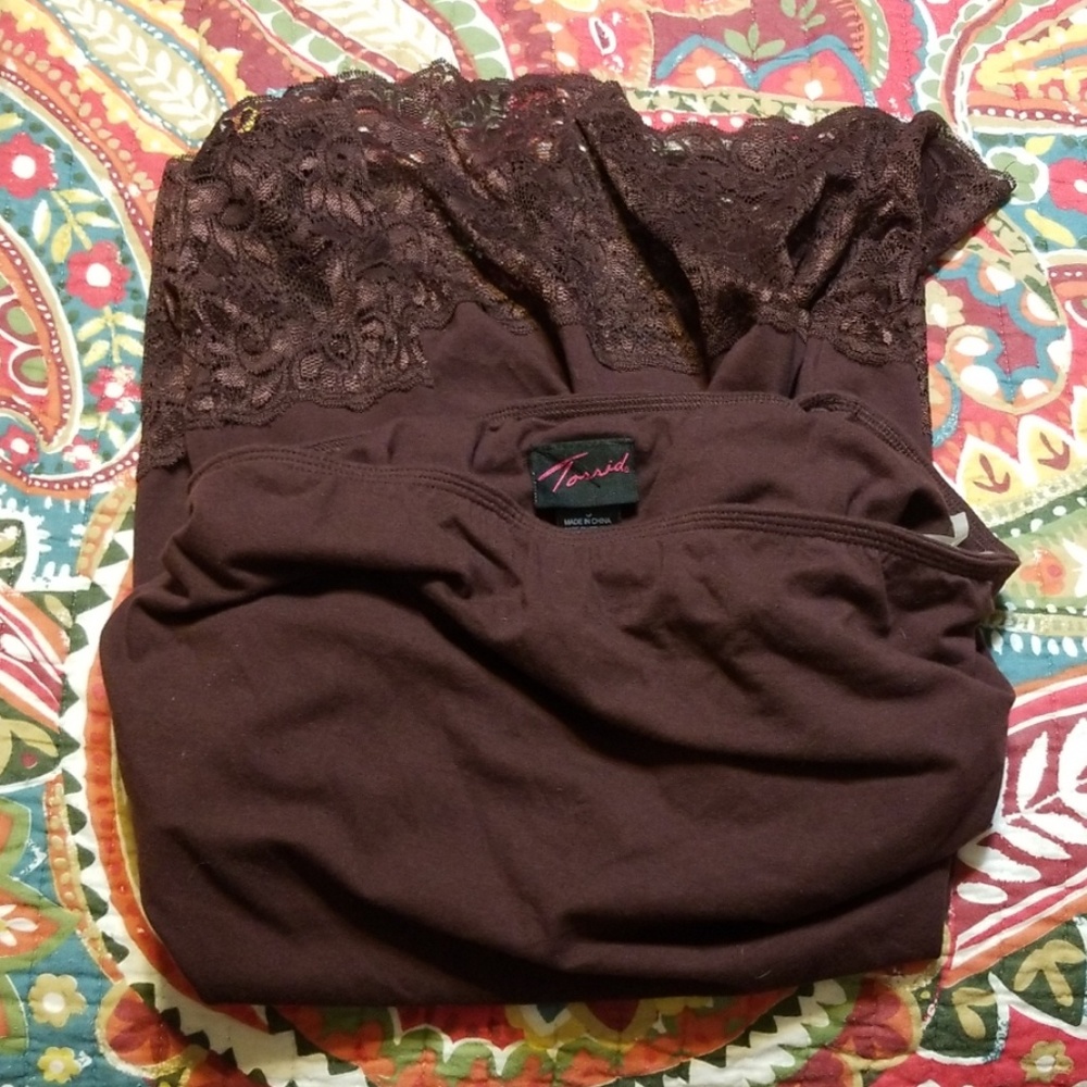 Torrid strapless cami with lace